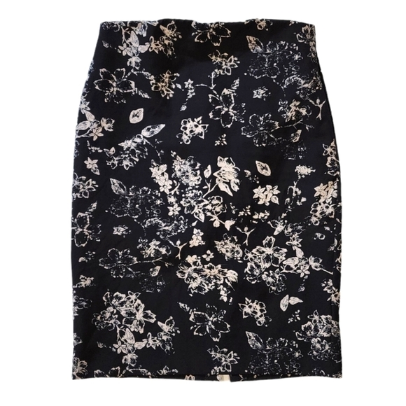 Philosophy Size 8 Black Floral Pencil Skirt Back Zip - Picture 1 of 3